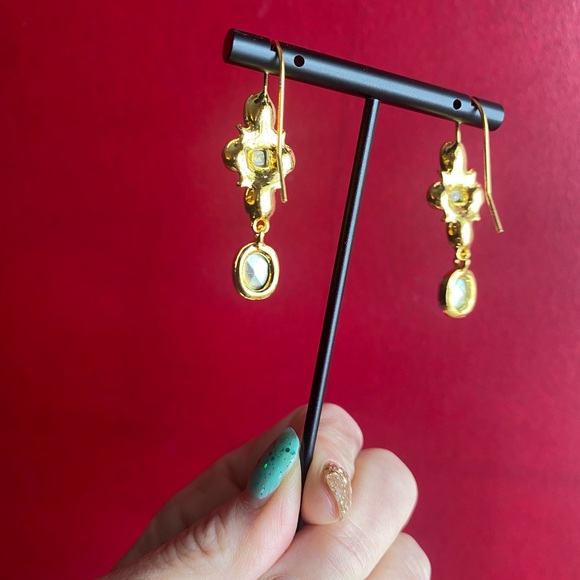 Festive Green and Pearl Wire Earrings - Picture 3 of 3